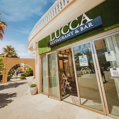 Design Pool View One Bedroom In Caesar & Spa, Long