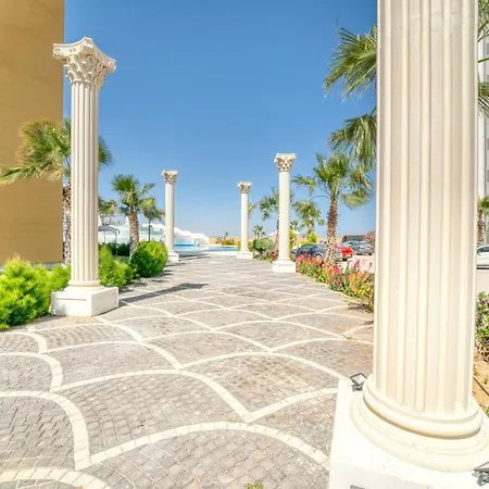 아파트 Design Pool View One Bedroom In Caesar & Spa, Long