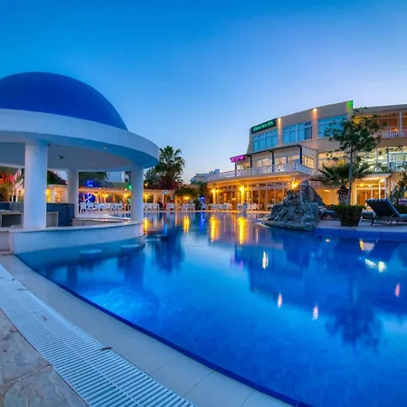 Apartment Design Pool View One Bedroom In Caesar & Spa, Long