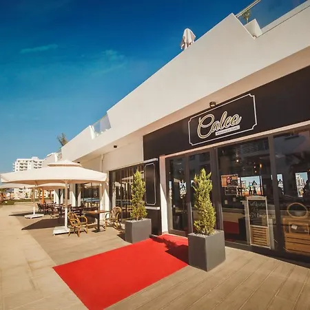 Design Pool View One Bedroom In Caesar & Spa, Long Apartment